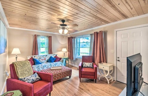 Helen House | Owls Hideaway in Cleveland with 2 Fire Pits!