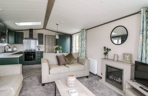 Trefeglwys Cottage | OWLS MEADOW, romantic, character holiday cottage in Trefeglwys