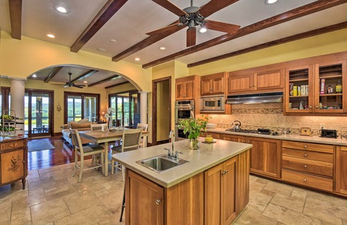 Clarkesville Villa | 'Owls Nest' Estate Top Floor w/Shared Pool!