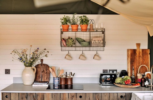 Little Walsingham Ski Chalet | Owls Nest