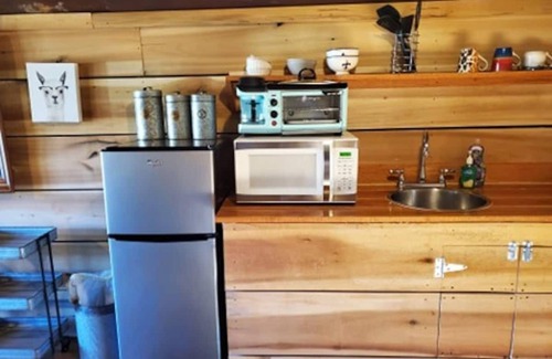 Suches House | Owls Nest - Glamping Pole Barn Stay - Deep Valley View
