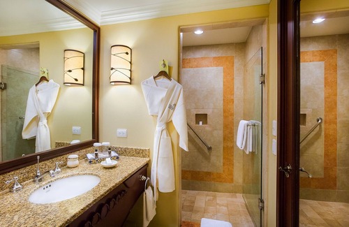 Paraiso Escondido Resort | Owner's Special - Pueblo Bonito Sunset Beach Junior Suite