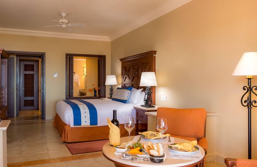 Paraiso Escondido Resort | Owner's Special - Pueblo Bonito Sunset Beach Junior Suite