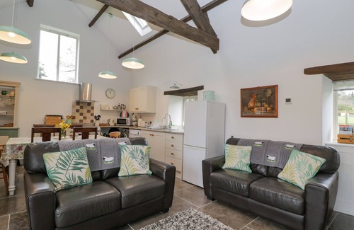Compton Martin Cottage | OXBARTON, family friendly, with open fire in Nempnett Thrubwell