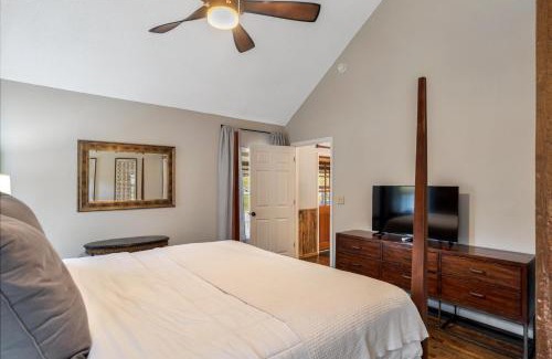 Weaverville House | Oxbow Farmhouse