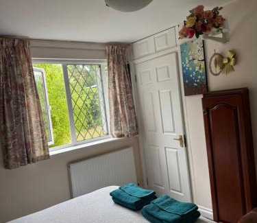 Headington Apartment | Oxford 2-Bedroom Flat 3 Beds Free Parking next to Park Ideal location
