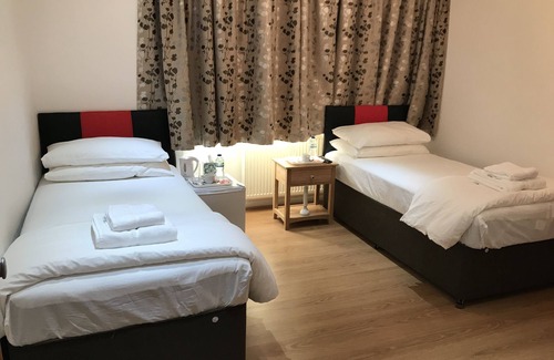 Kidlington House | Oxford Bed and Breakfast
