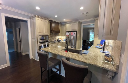 Oxford House | Oxford Country Home-15 Minutes From Campus!