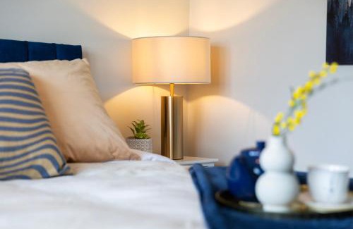 Headington House | Oxford Escape - Stylish 3 Bedroom Holiday Home with free parking