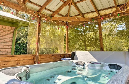 Oxford Cottage | Oxford Home With Hot Tub, 10 Mi to Ole Miss