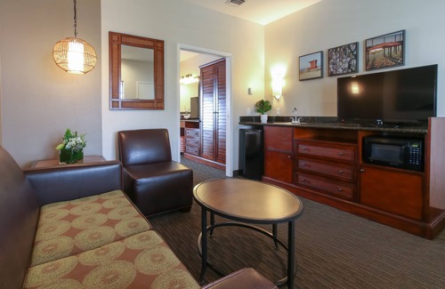 Pismo Beach Hotel | Oxford Suites Pismo Beach