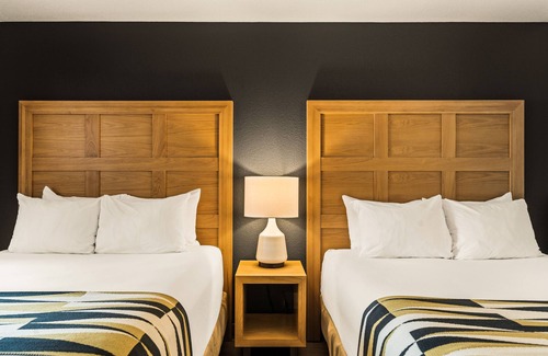 Redding Hotel | Oxford Suites Redding