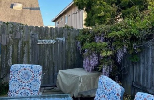 Oxnard Shores House | Oxnard Shores via private path is a 3 min walk !