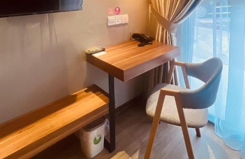 Batam Apartment | oxy suites G-01 at Shop House Meisterstadt Pollux Habibie