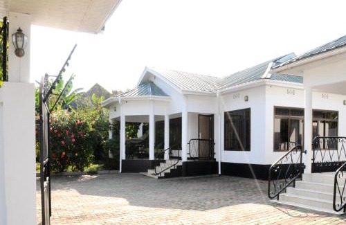 Arusha House | OYA Guest House