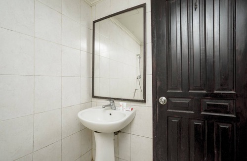 Samarinda Hotel | OYO 1005 Hotel Kumala
