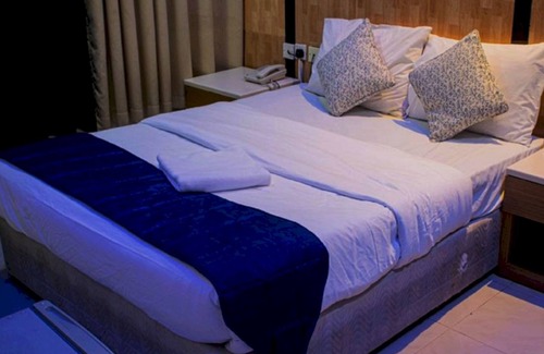 Sharjah Hotel | OYO 1118 Sharjah Plaza Hotel