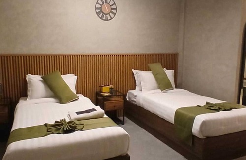 Malabanias Hotel | OYO 1138 Grey Hotel