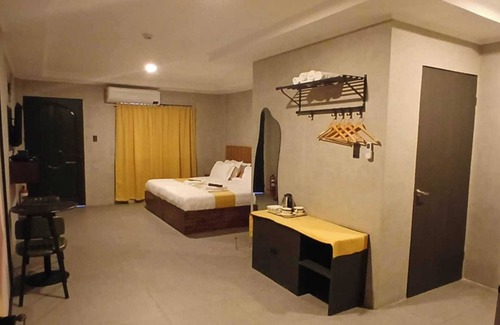 Malabanias Hotel | OYO 1138 Grey Hotel