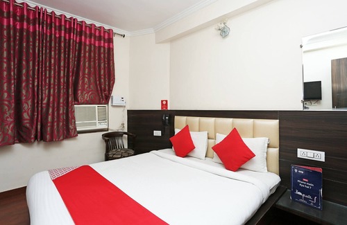 Gwalior Hotel | OYO 12682 Hotel Relax