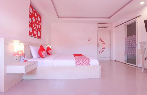 Padonan Hotel | OYO 1489 Simona Hotel