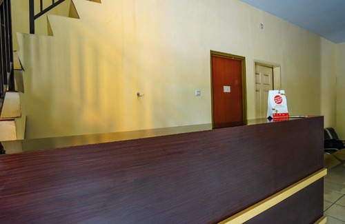 Manado City Centre Hotel | OYO 1540 Carrot House