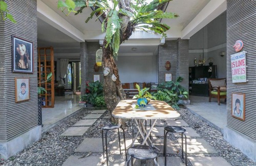 Mataram Hotel | OYO 1757 Villa Dende