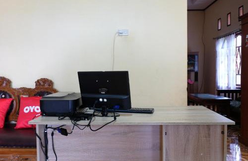 Tanjung Pandan Hotel | OYO 1851 Homestay Joss