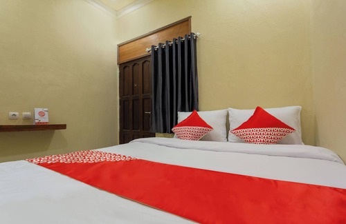 Palangkaraya Hotel | OYO 2527 Hotel Triana