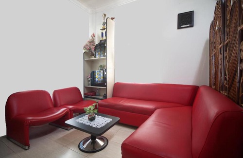 Bandar Lampung Hotel | OYO 2593 Mawar Homestay