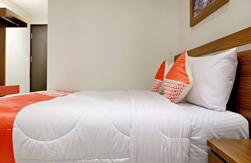 Makassar Hotel | OYO 2756 Anata