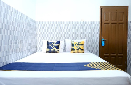 Tanjung Pandan Hotel | OYO 2766 Kezia Kost