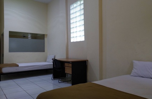 Jambi Hotel | OYO 3499 J8 Hotel