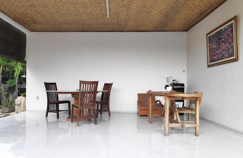 Sidakarya Hotel | OYO 3833 Abian Villa By Nur Abian