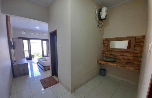 Sunset Road Hotel | OYO 3901 Kubu Kenak