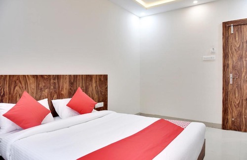 Bhopal Hotel | OYO 40146 Hotel Continental