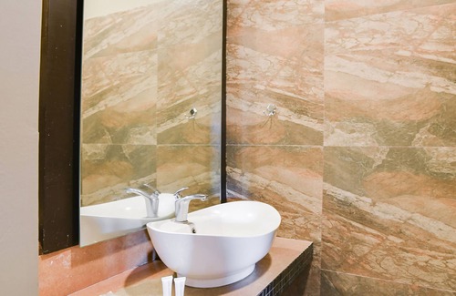 San Fernando Hotel | OYO 425 Residences By Sirc