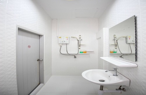 Ratsada Hotel | OYO 435 Frame Residence