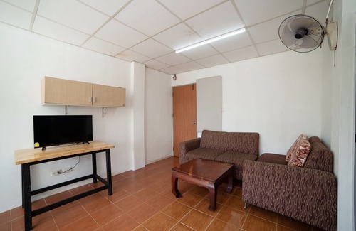 Phra Khanong Hotel | OYO 457 Panasan Villa