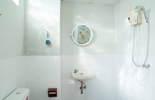 Phra Khanong Hotel | OYO 457 Panasan Villa