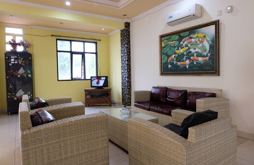 Manggar Hotel | OYO 515 Oasis Hotel