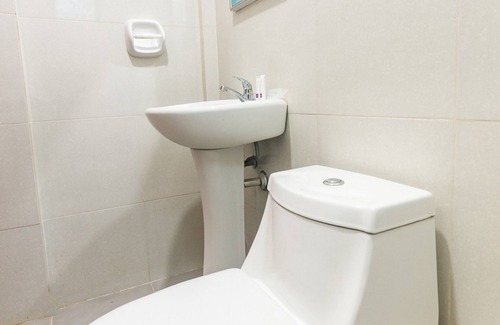 Lapu-Lapu Hotel | OYO 569 Alt Complex