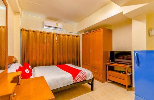 Ratchathewi Hotel | OYO 583 Sweethome Guest House