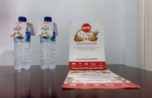 Binong Hotel | OYO 645 Griya Mas Syariah