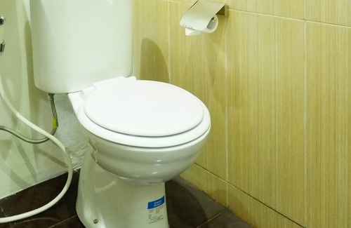 Depok Hotel | OYO 646 Kvinn Kostel