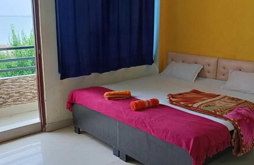 Gorakhpur Hotel | OYO 70062 Hotel Lakeside Inn