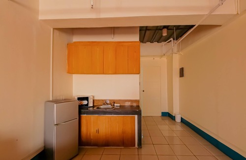 Diliman Hotel | OYO 809 Crowne One Condo