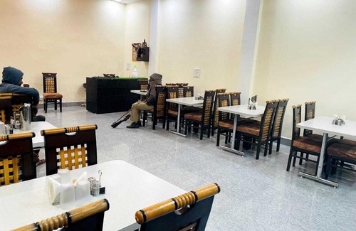 Kasganj Hotel | OYO 81025E Hotel Royal Relax