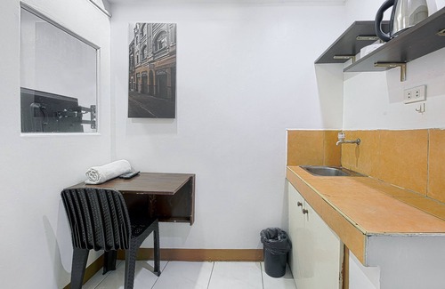 Makati Central Business District Hotel | OYO 859 City Stay Inns Pasong Tamo