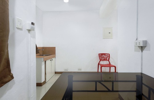 Makati Central Business District Hotel | OYO 859 City Stay Inns Pasong Tamo